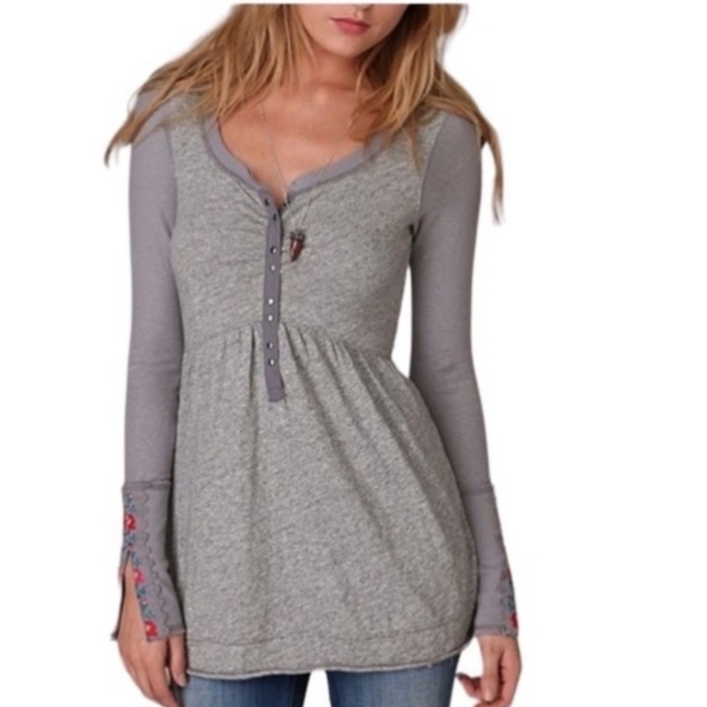 Free People Dress / Tunic Embroidered sleeves/ snap front / stretch / size S